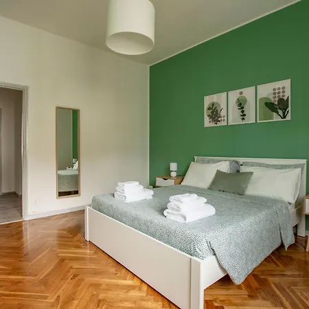 Apartment Lake-near Historic Center *