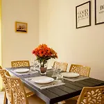 Lake Como Spacious Apartment - Center, Lake & Station 10 Min * Lecco