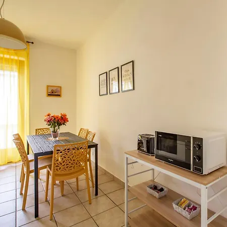 Lake Como Spacious Apartment - Center, Lake & Station 10 Min *