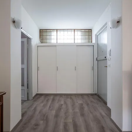 Lake, Spacious And Near Historic Center - Pet Friendly