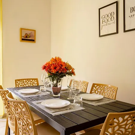 Spacious - Center, & Station 10 Min شقة *